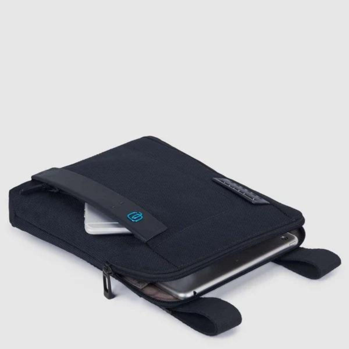 Borsello Porta Ipad Air In Tessuto E Pelle Blu Piquadro