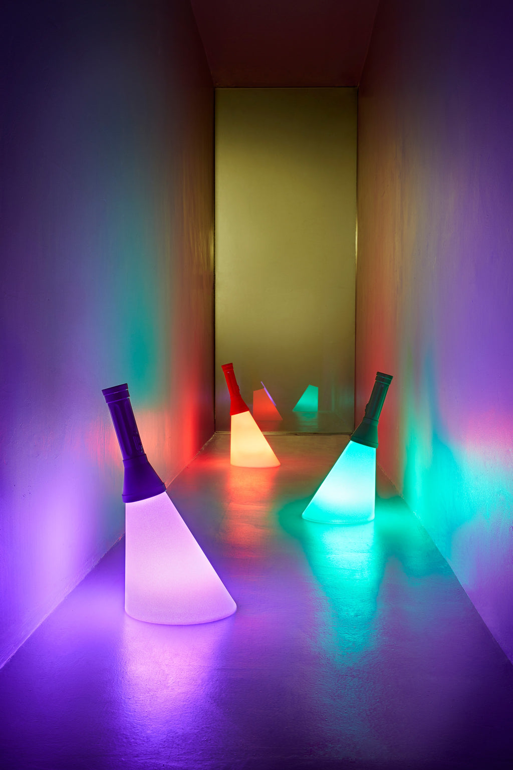 Flash Lamp with Rechargeable Led Qeeboo