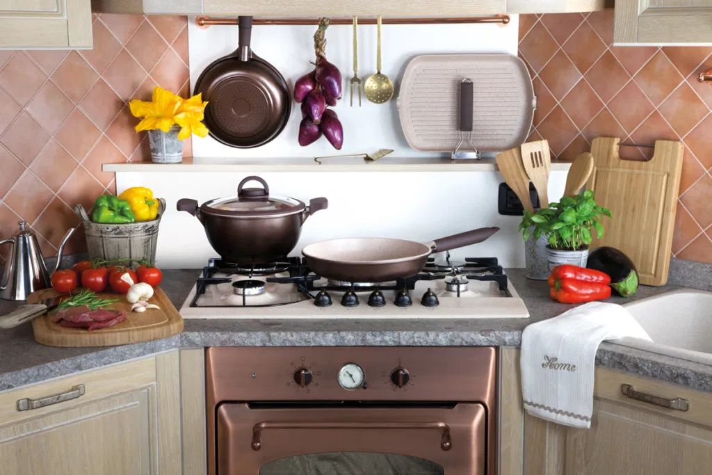 Ubiqua-Batteria 5 Pz Induzione Tognana