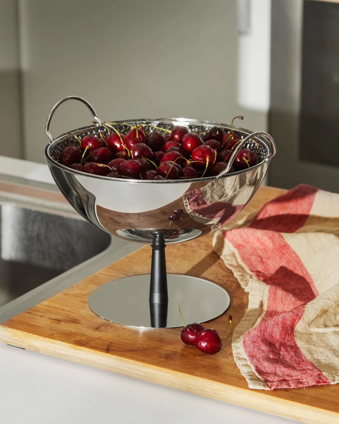 Fruttiera/Scolatoio Piede in alluminio Alessi