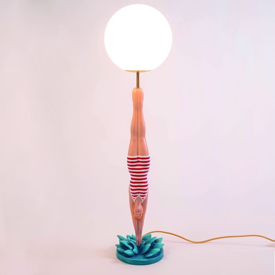 Lampada Da Tavolo In Resina Lady Diver - Rosso Seletti