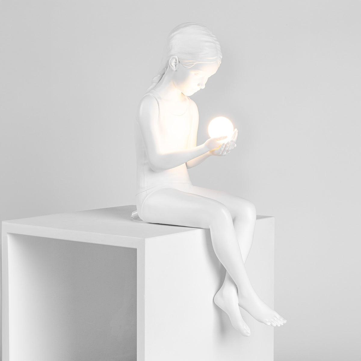 Scultura In Resina Con Luce Led Inner Glow_S Girl Seletti