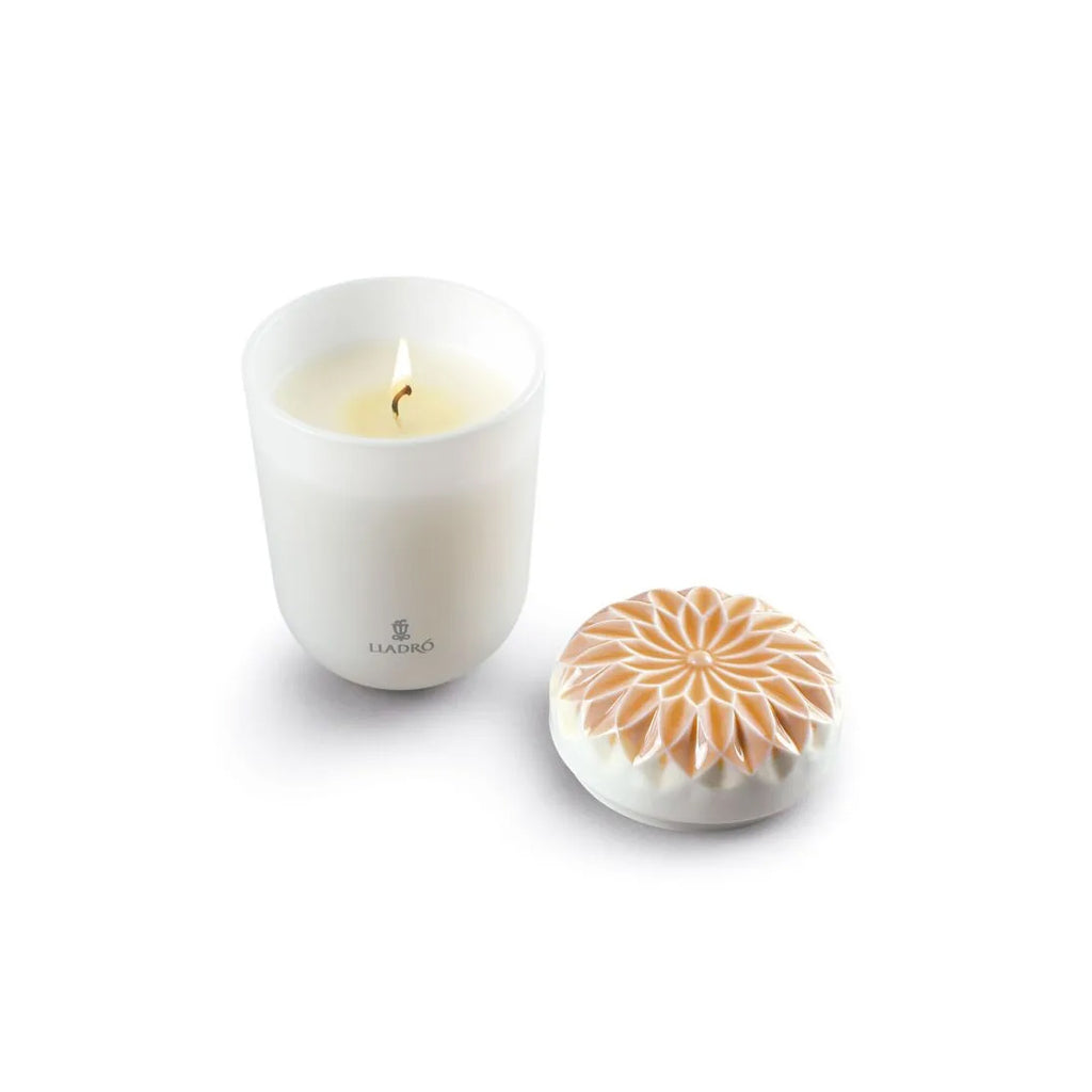 Candela Echoes of N.-Gardens of Valencia Lladro'