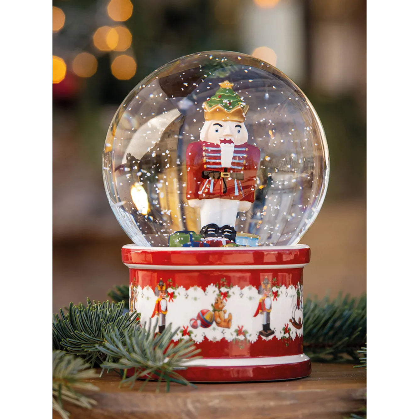 Christmas Toy`s Schneekugel Villeroy E Boch