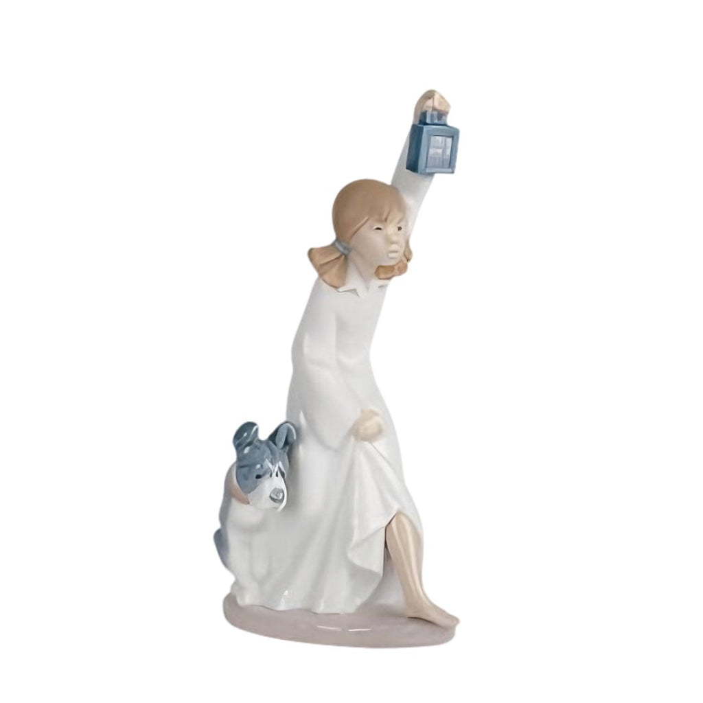 Bambina con lanterna Nao By Lladro`