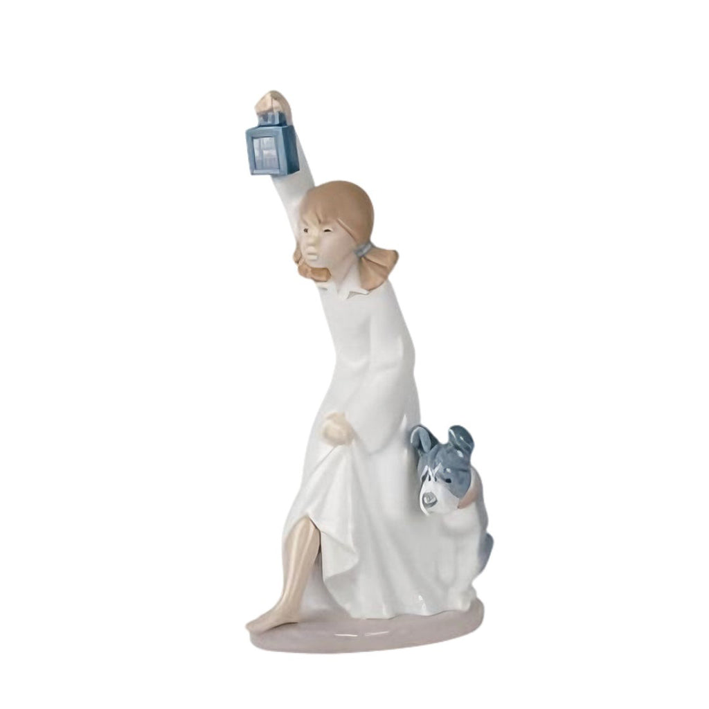 Bambina con lanterna Nao By Lladro`