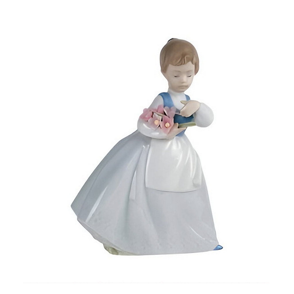 Signorina con ramo Nao By Lladro`