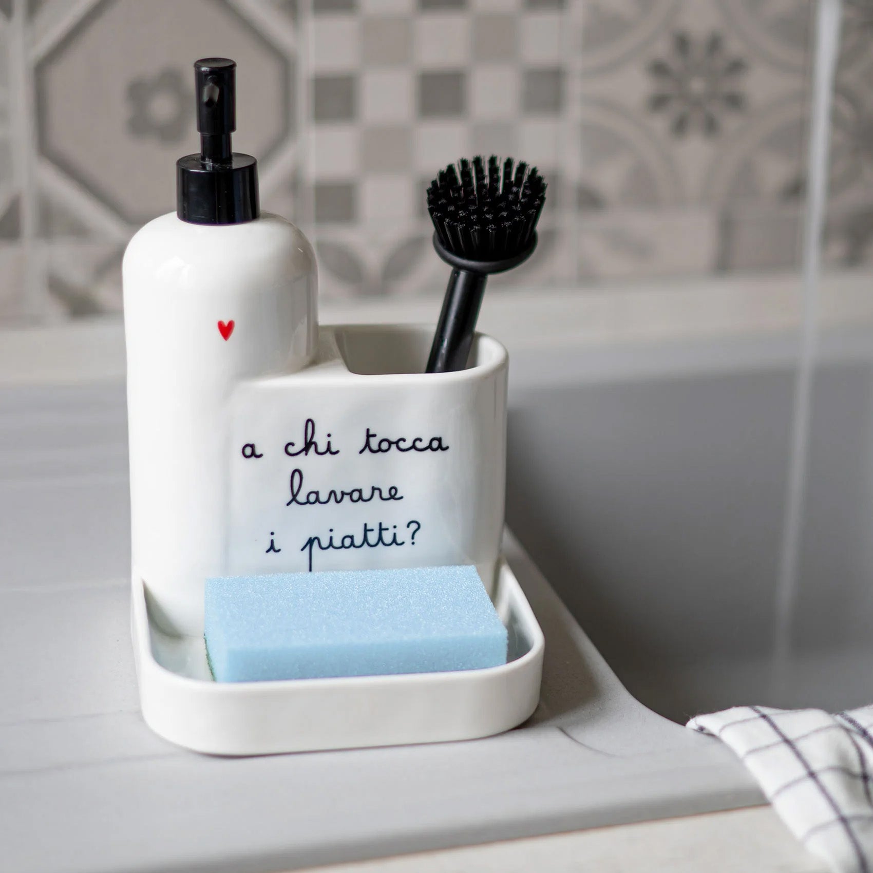 Dosasapone Plus bianco A chi tocca lavare i piatti Simple Day