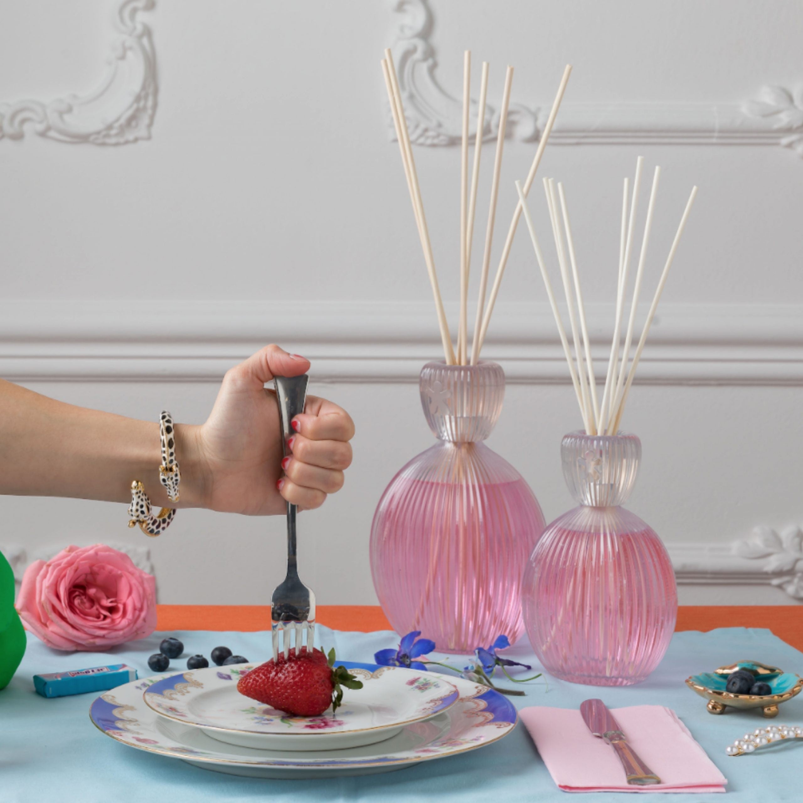 Queen 02 Diffusore a bastoncini 1000 ml Orange Flower Pink Sandalwood Mr&mrs Fragrance