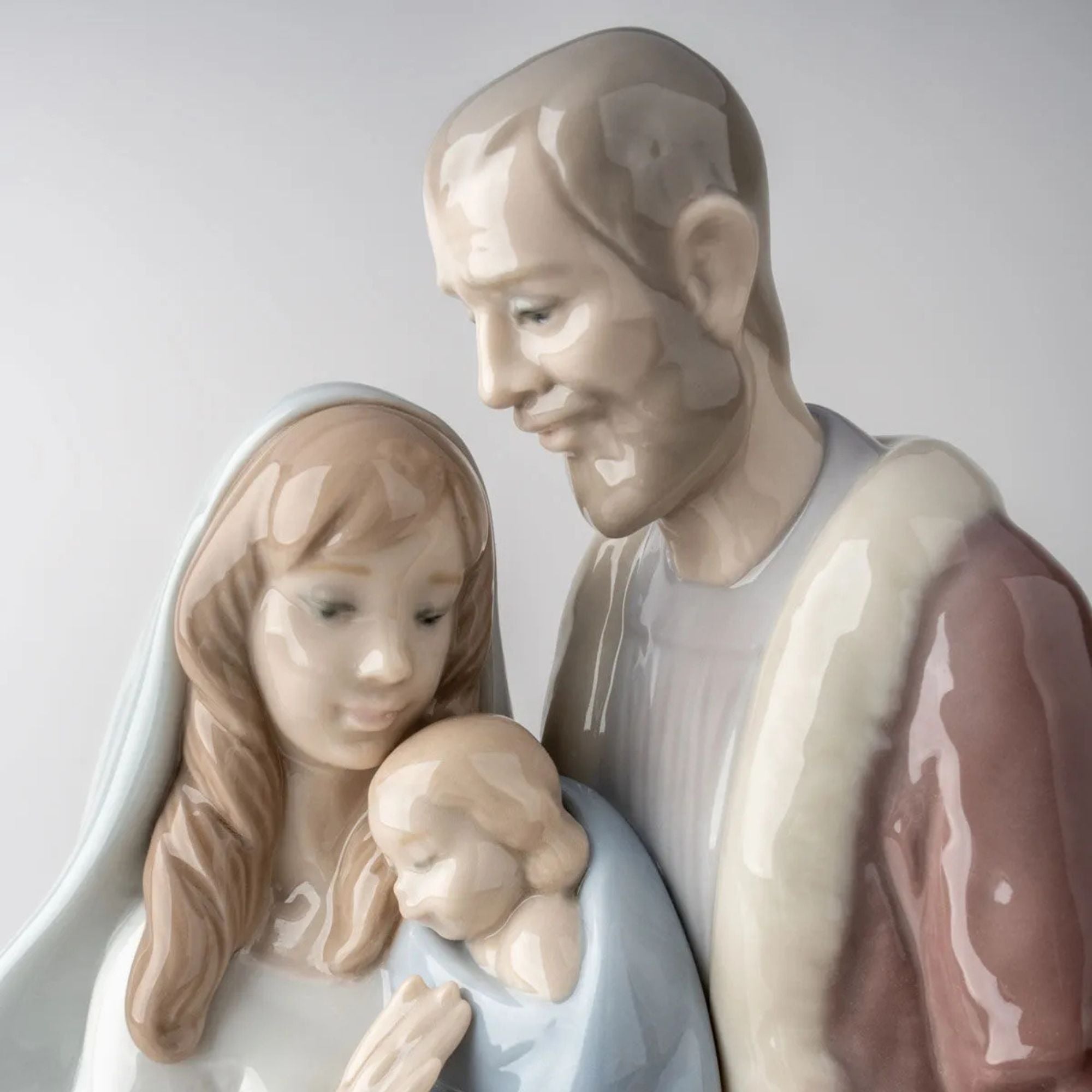 Figurina Sacra Famiglia Lladro'