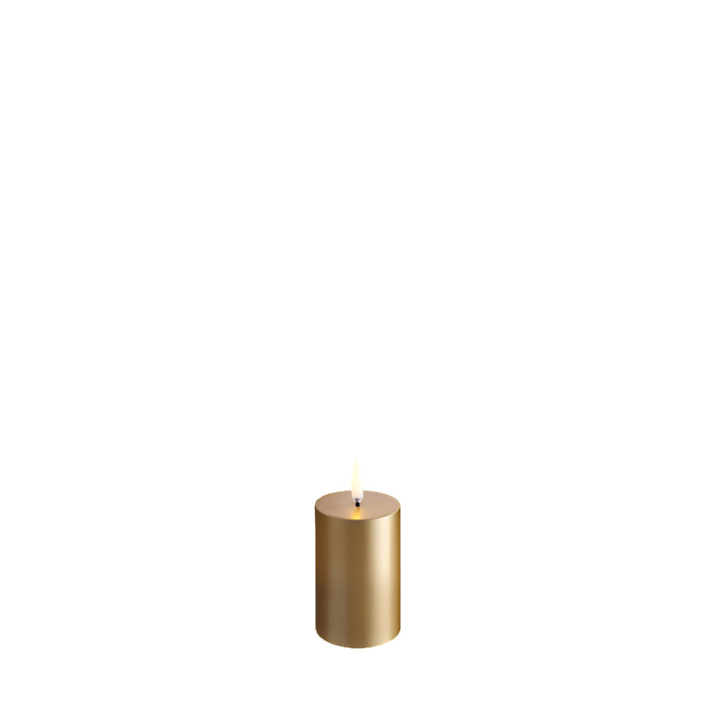 LED pillar candle, Gold finish, Smooth, 5x7,5 cm Uyuni Lighting