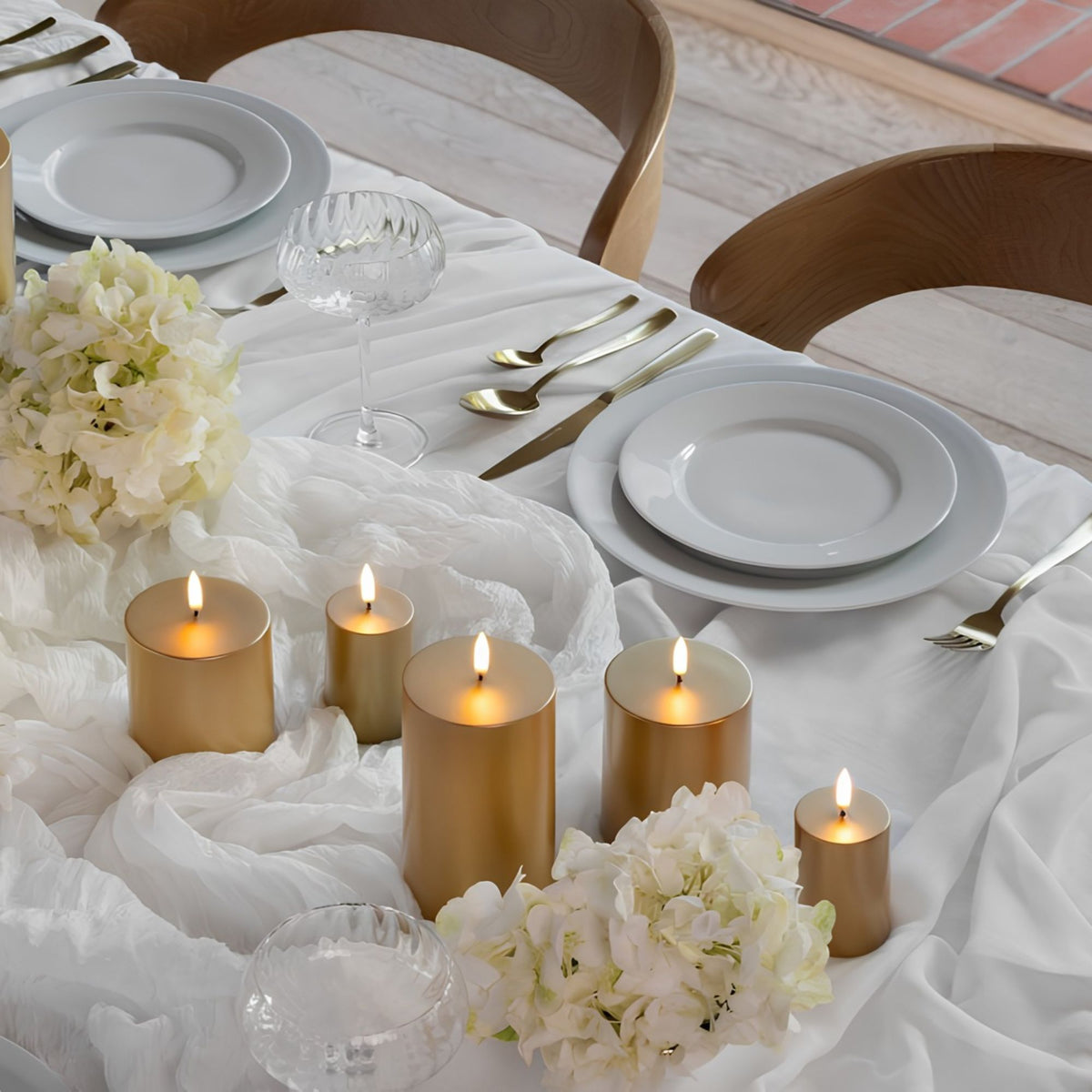 LED Gold Finish Pillar Candles 7,8x10 cm Uyuni Lighting