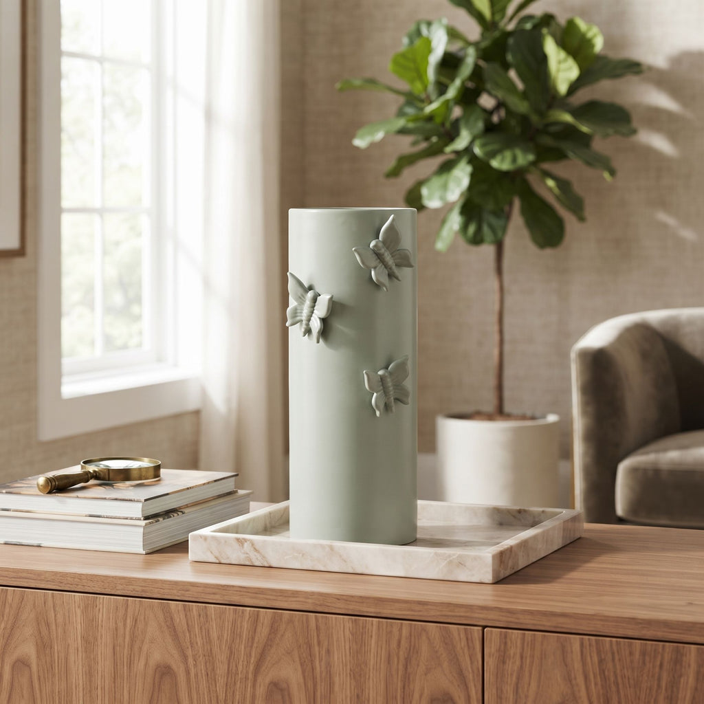 Vaso around butterfly Rebirth
