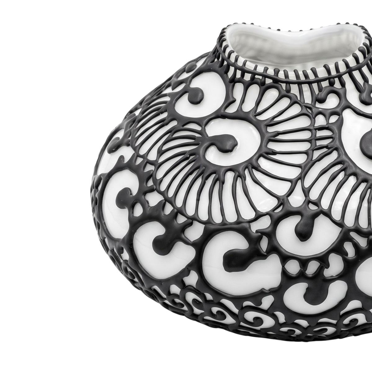 Vaso Bianco Satinato Pizzo Nero In Silicone Edg