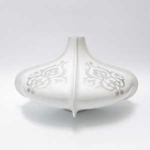 Vaso Resina Stemmato Basso E Largo Edg