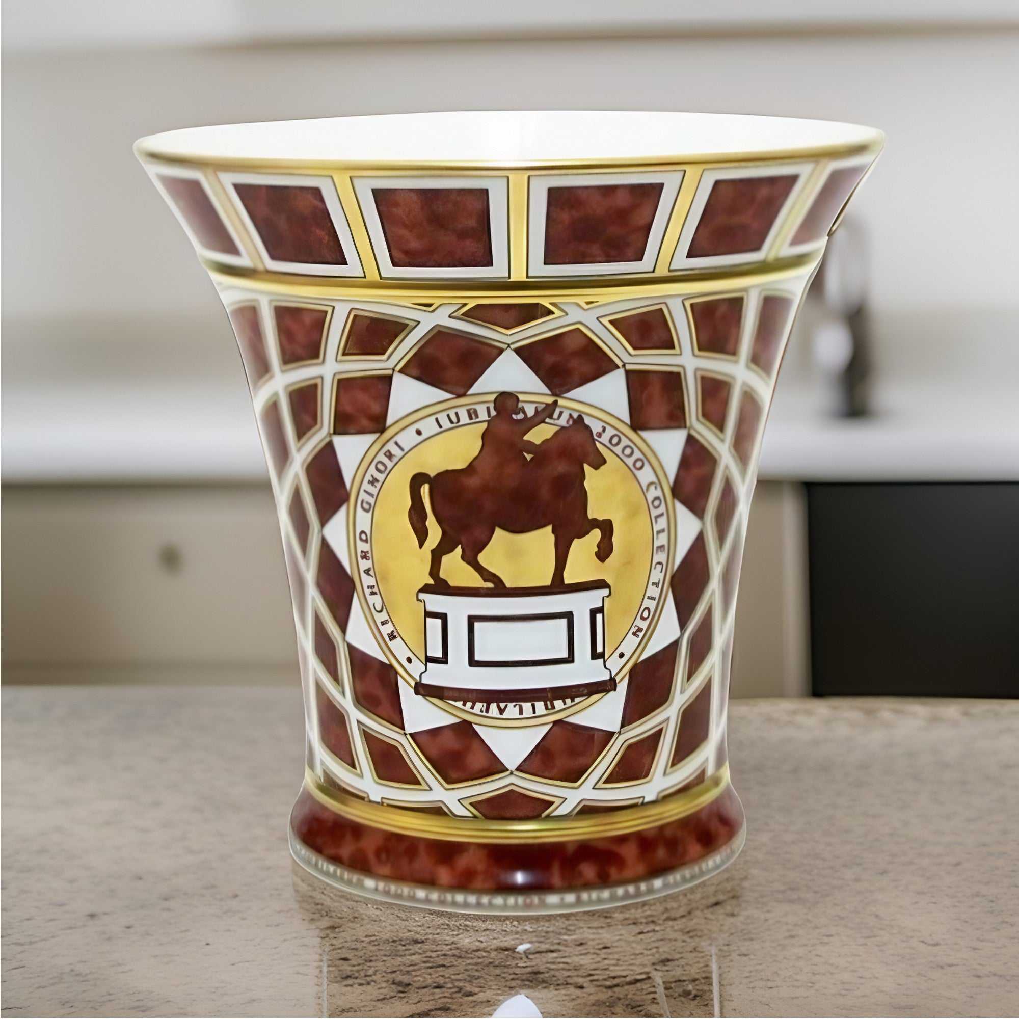 Vaso Porcellana Oro E Marrone Ginori 1735